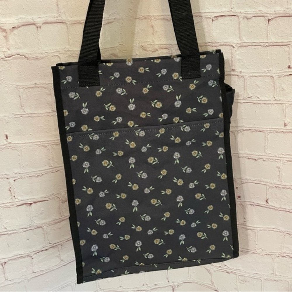 Thirty-One Cinch Tote- Ditzy Daisy